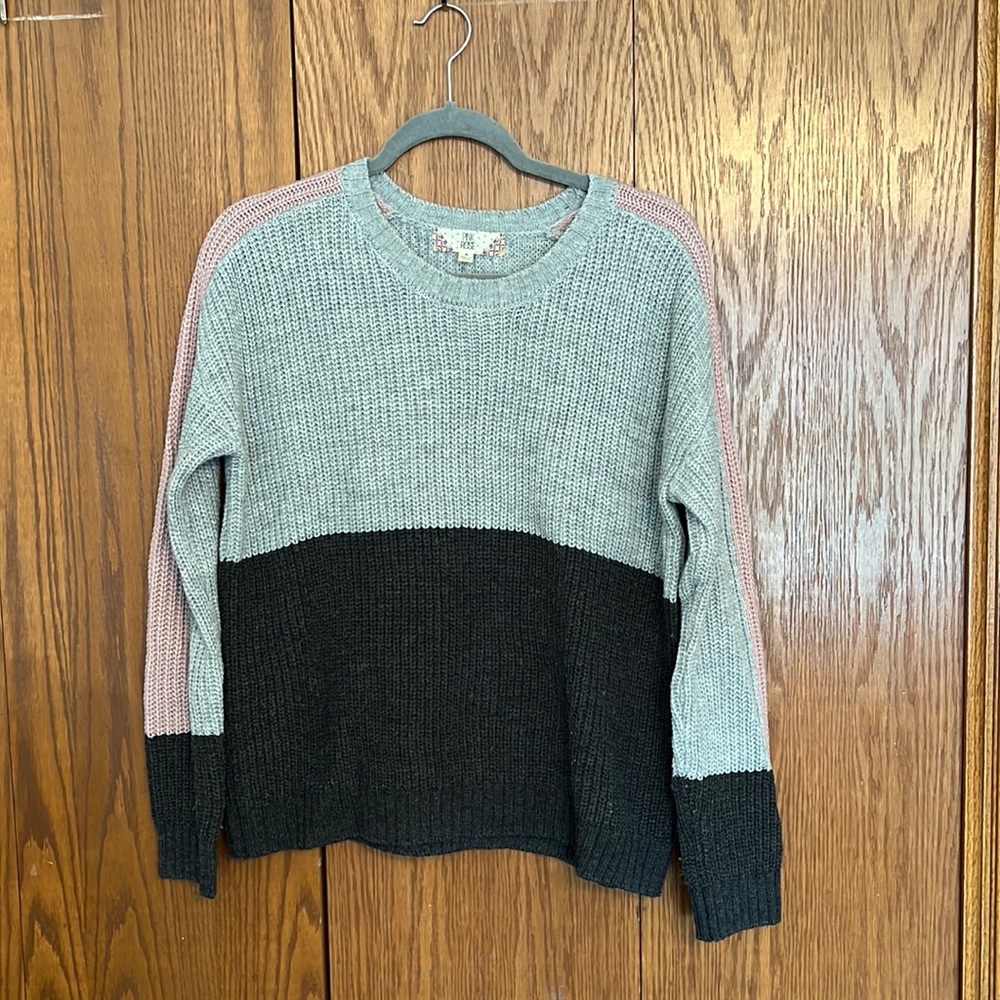 Grey and pink sweater